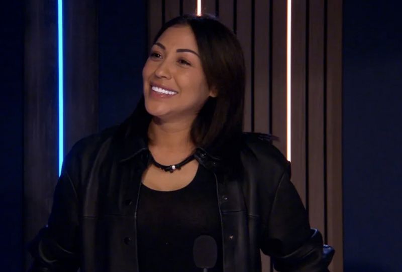 Queen of nominations Nawel verlaat 'Big Brother' TVvisie Queen of nominations Nawel verlaat 'Big Brother' TVvisie