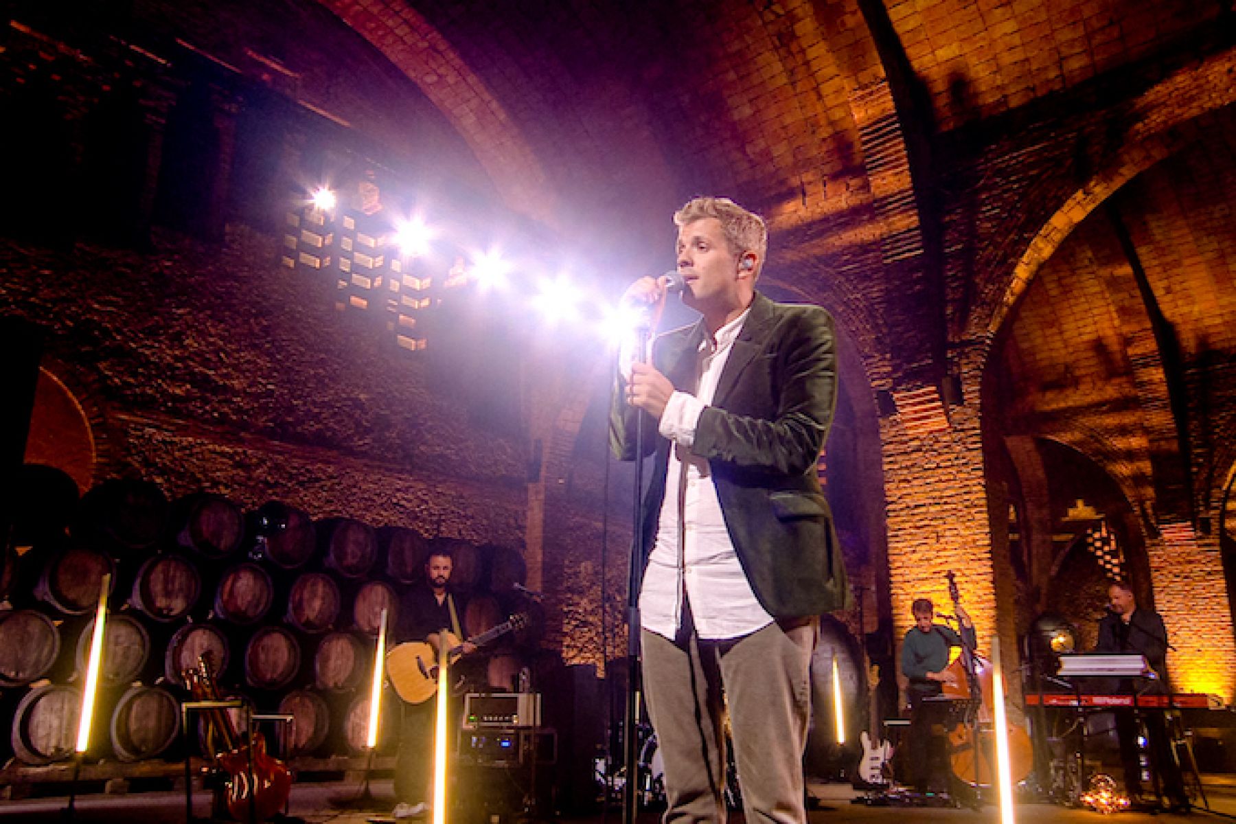 Jaap Reesema geeft licht aan een donker nummer van Portland in 'Liefde ...