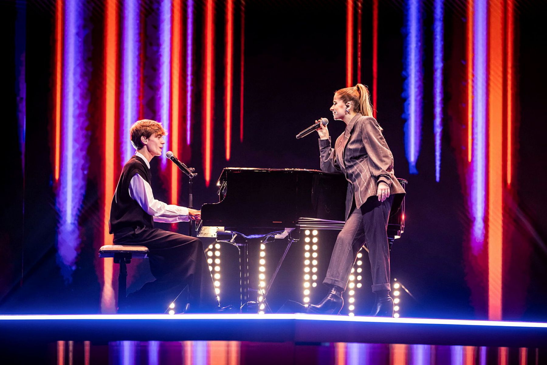 Gaat Robin 'Higher' met zijn versie van Laura Tesoro's hit in 'Lift You ...