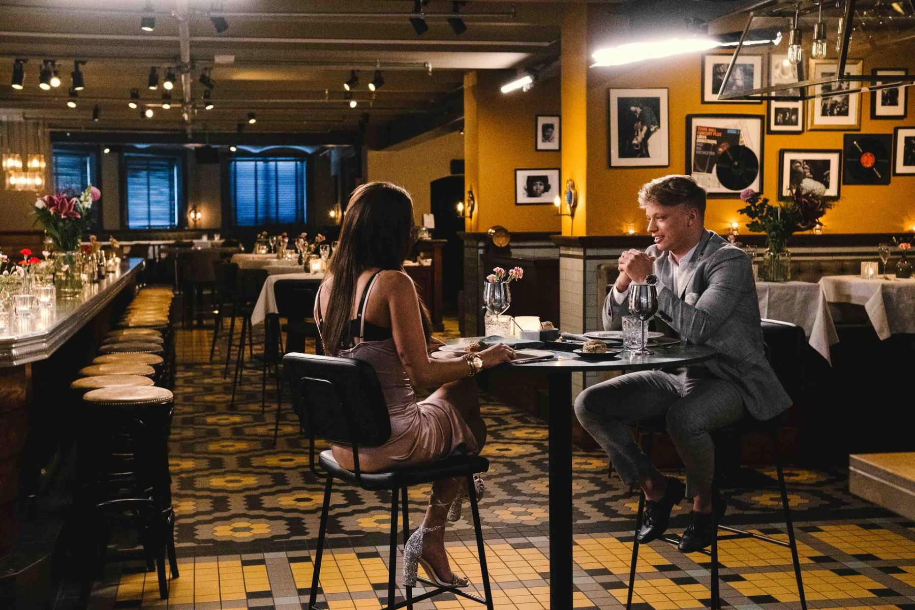 Aanstaande vrijdag bad boy 'Dusty in Eating With My Ex Going Dutch' TVvisie Aanstaande vrijdag bad boy 'Dusty in Eating With My Ex Going Dutch' TVvisie